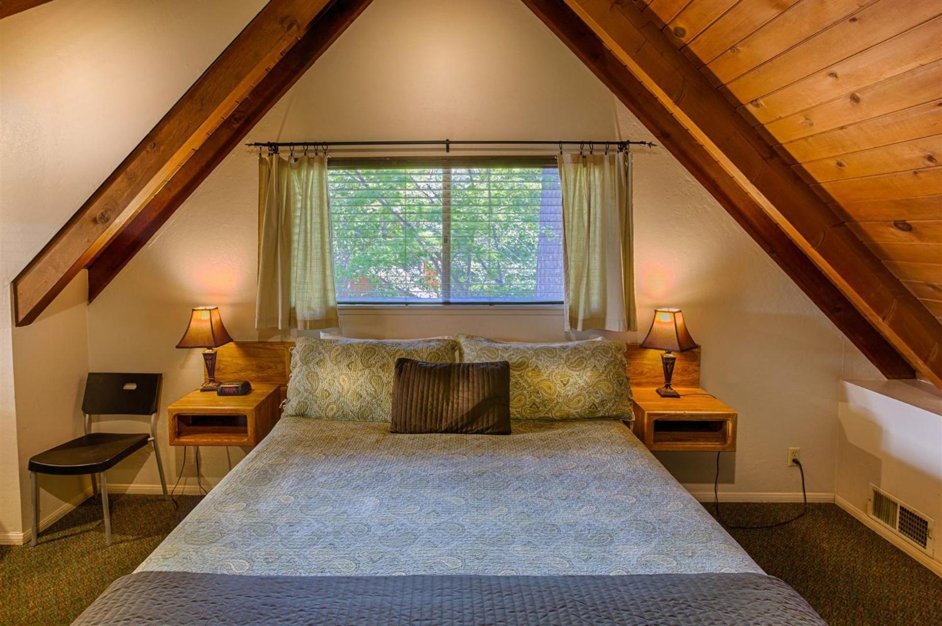 Sleepy Hollow Cabins And Hotel Crestline Екстериор снимка