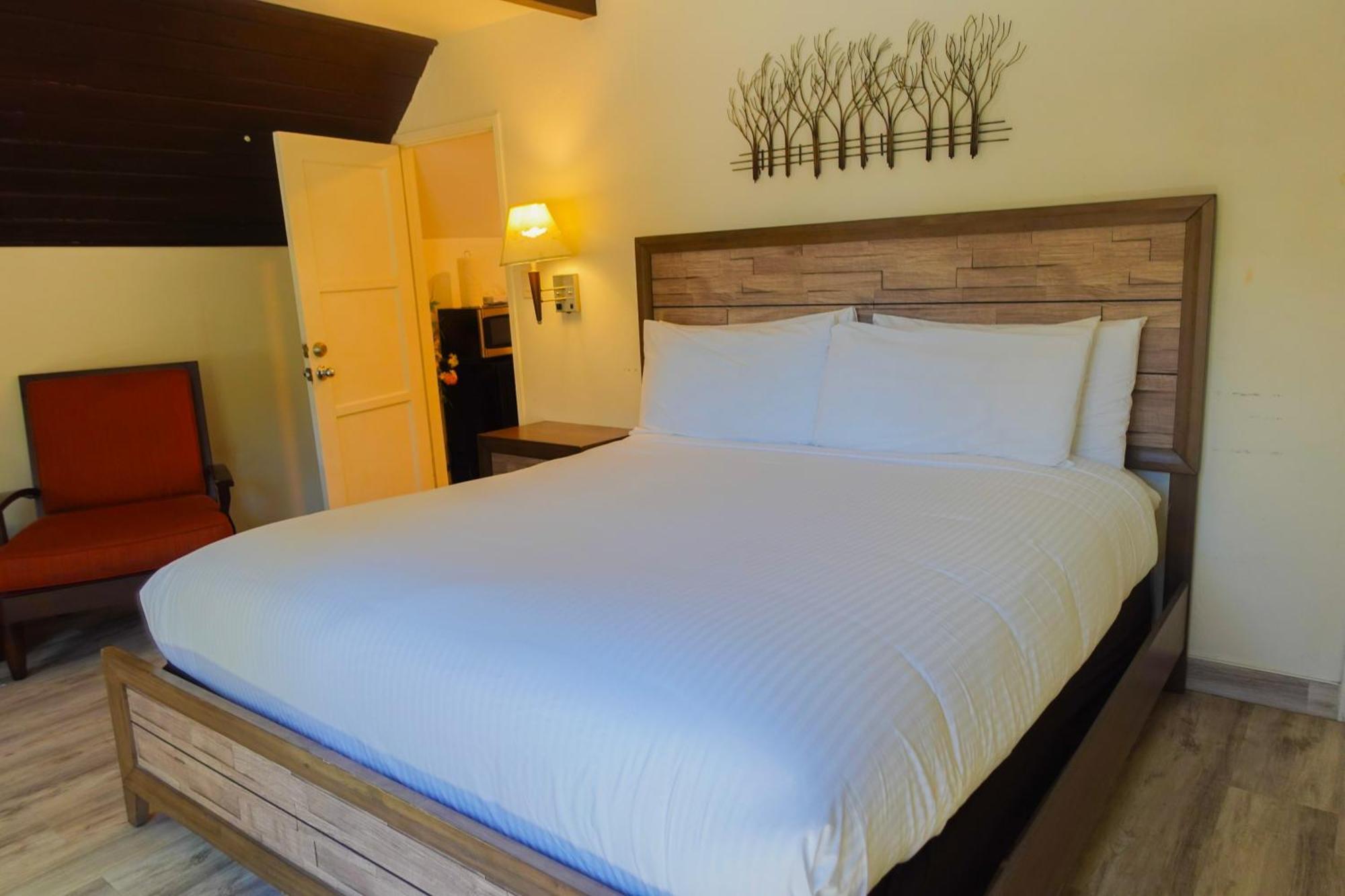 Sleepy Hollow Cabins And Hotel Crestline Екстериор снимка