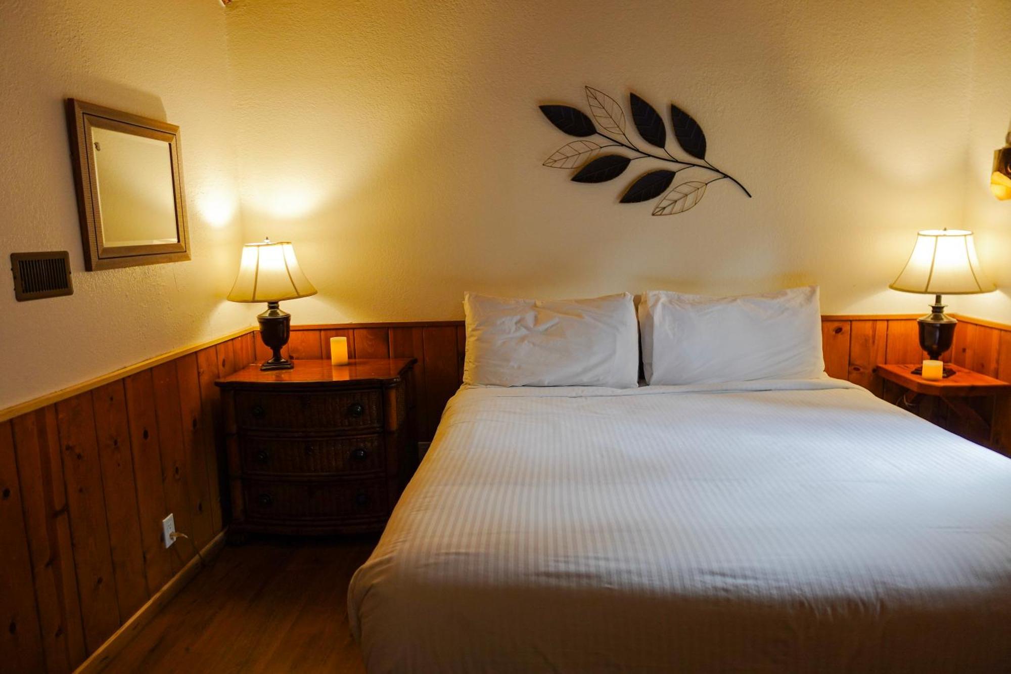 Sleepy Hollow Cabins And Hotel Crestline Екстериор снимка