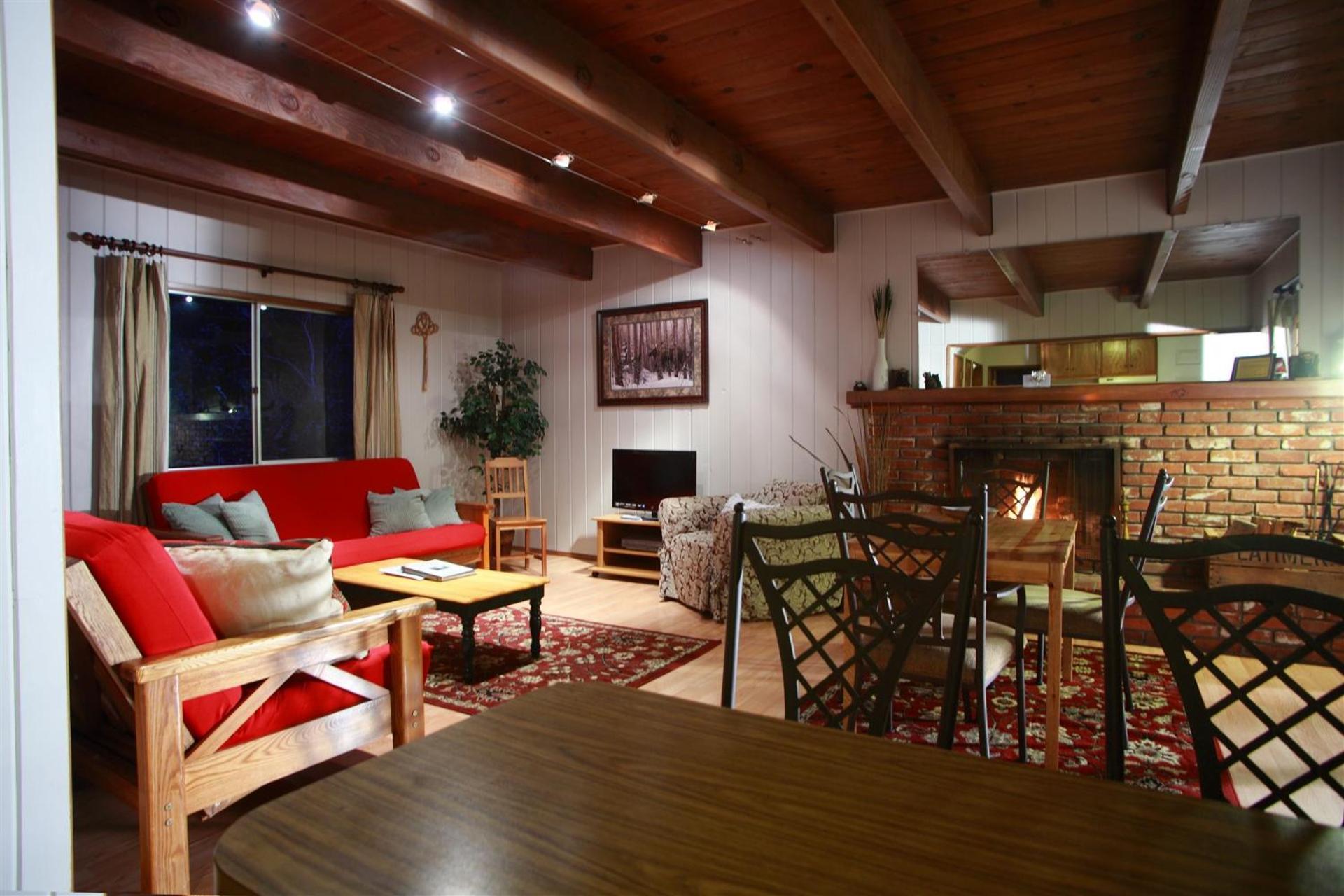 Sleepy Hollow Cabins And Hotel Crestline Екстериор снимка