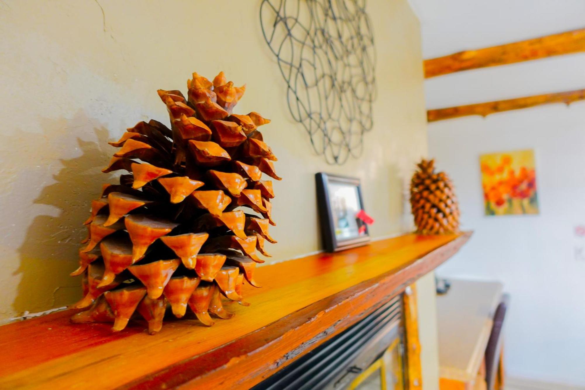 Sleepy Hollow Cabins And Hotel Crestline Екстериор снимка
