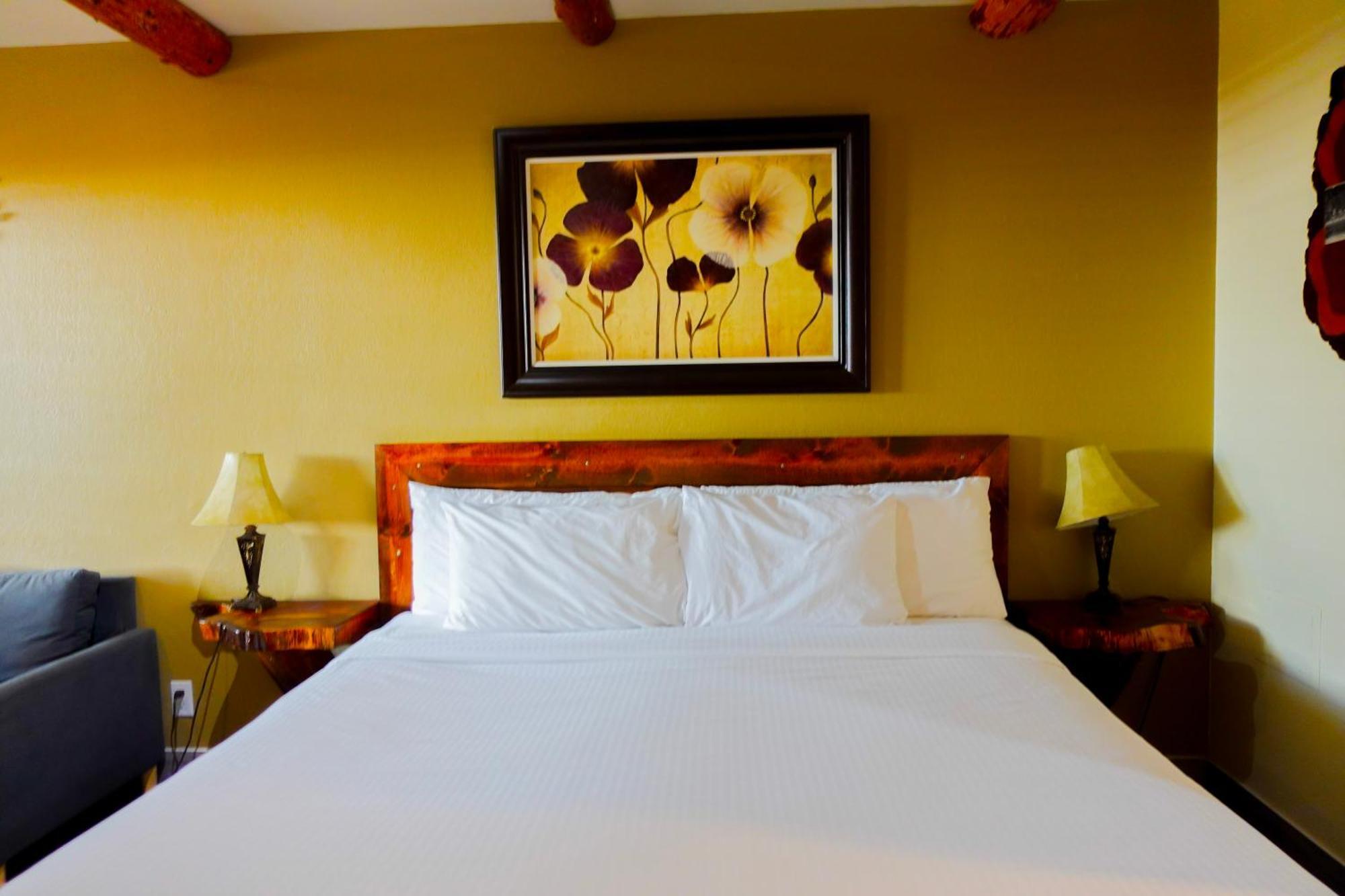 Sleepy Hollow Cabins And Hotel Crestline Екстериор снимка